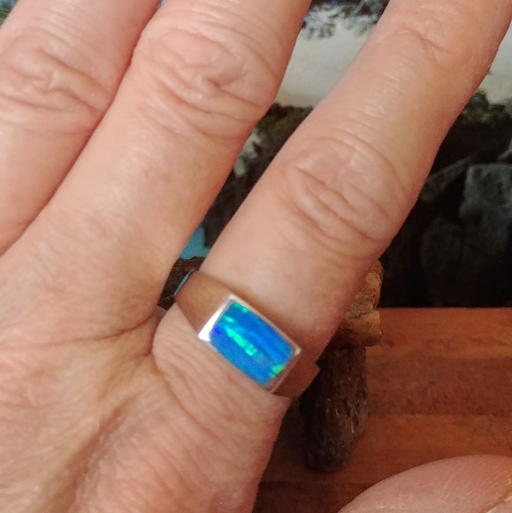 Mexico Sterling Silver Opal Ring - Picture 4 of 5